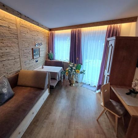 Ferienwohnungen Am Laerchenweg Sexten Екстериор снимка
