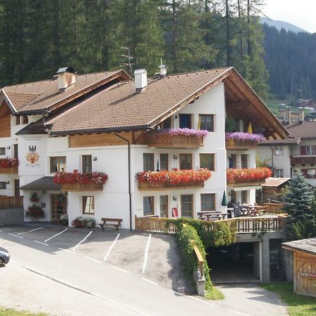 Ferienwohnungen Am Laerchenweg Sexten Екстериор снимка