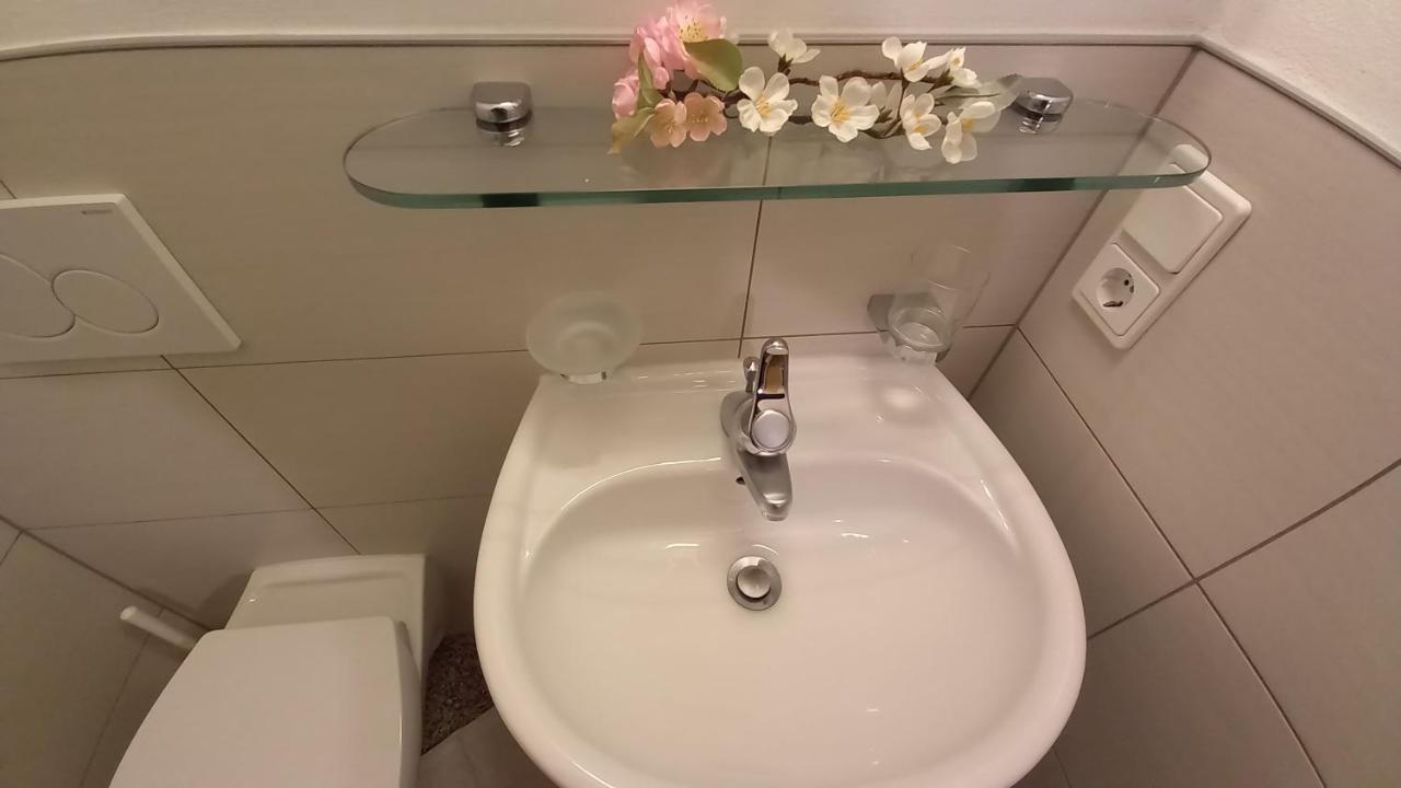 Ferienwohnungen Am Laerchenweg Sexten Екстериор снимка